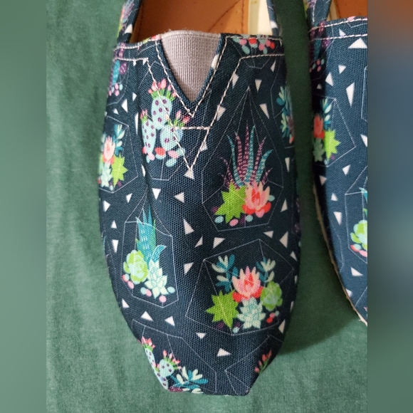 Groove Bags cactus plant shoes sz 9 10 W NEW Tom's style - Picture 8 of 16